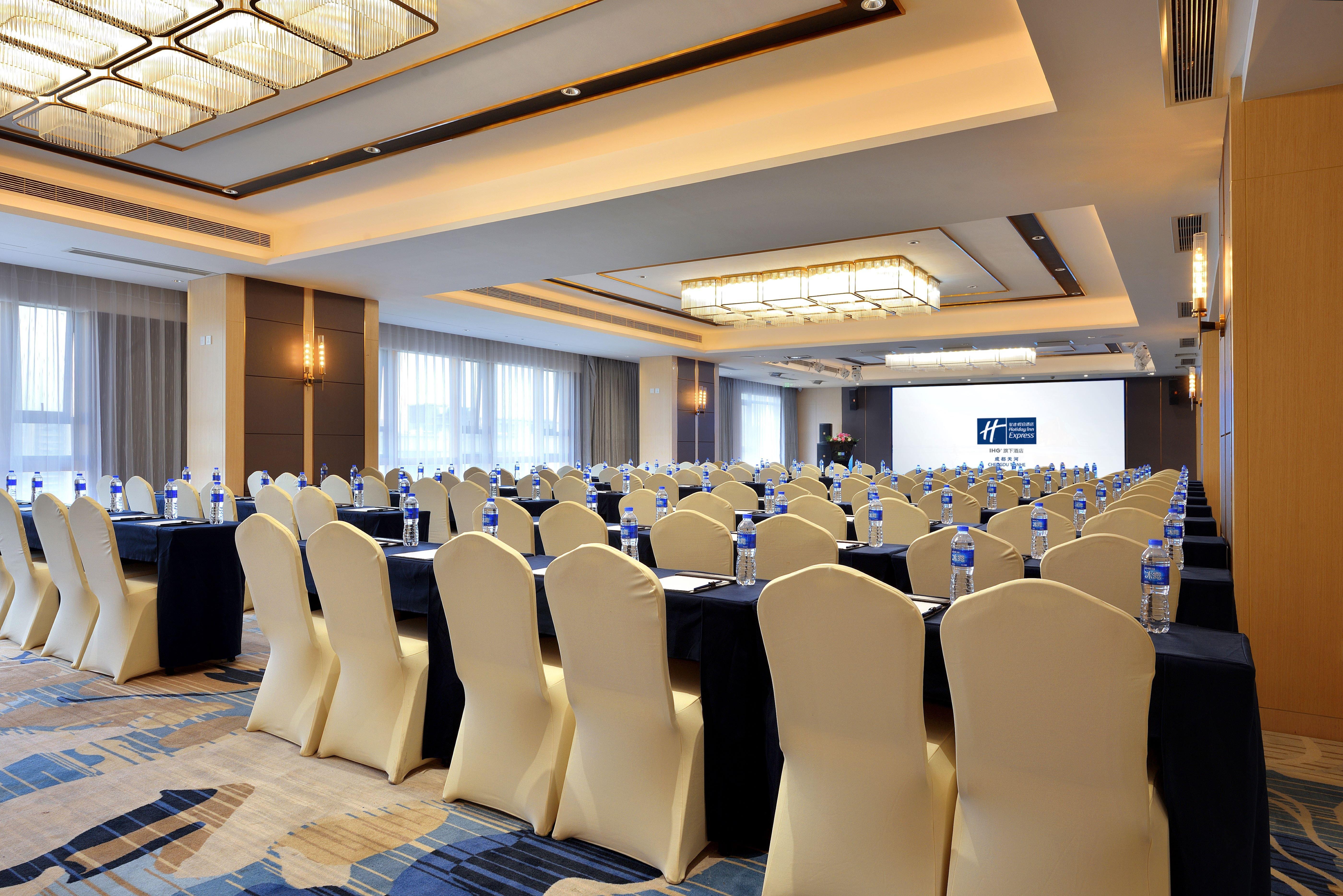 Holiday Inn Express Chengdu Tianhe By Ihg Pixian Exterior foto