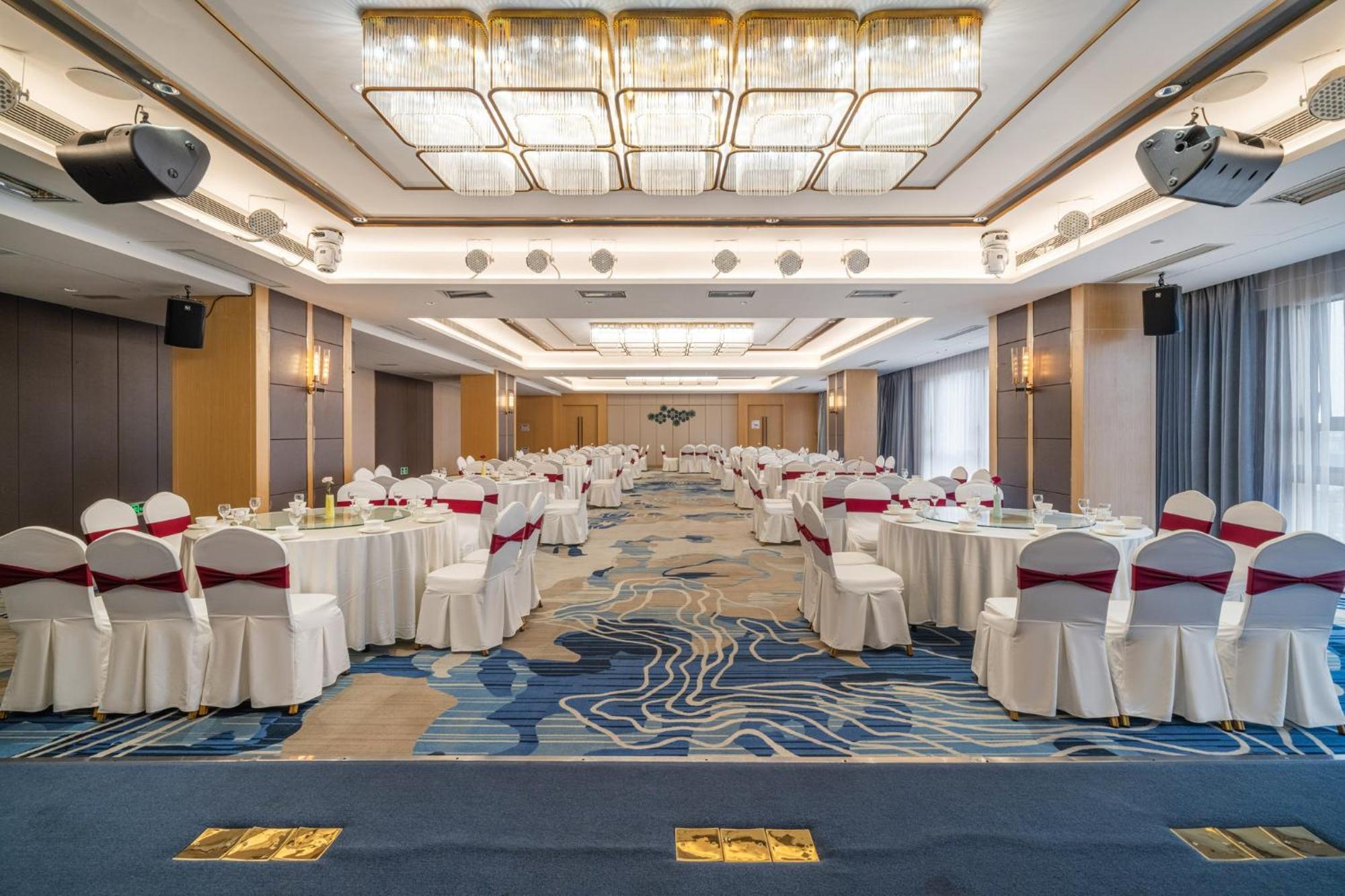 Holiday Inn Express Chengdu Tianhe By Ihg Pixian Exterior foto